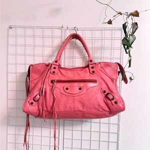 Balenciaga Agneau Classic Part Time Handbag in Pink